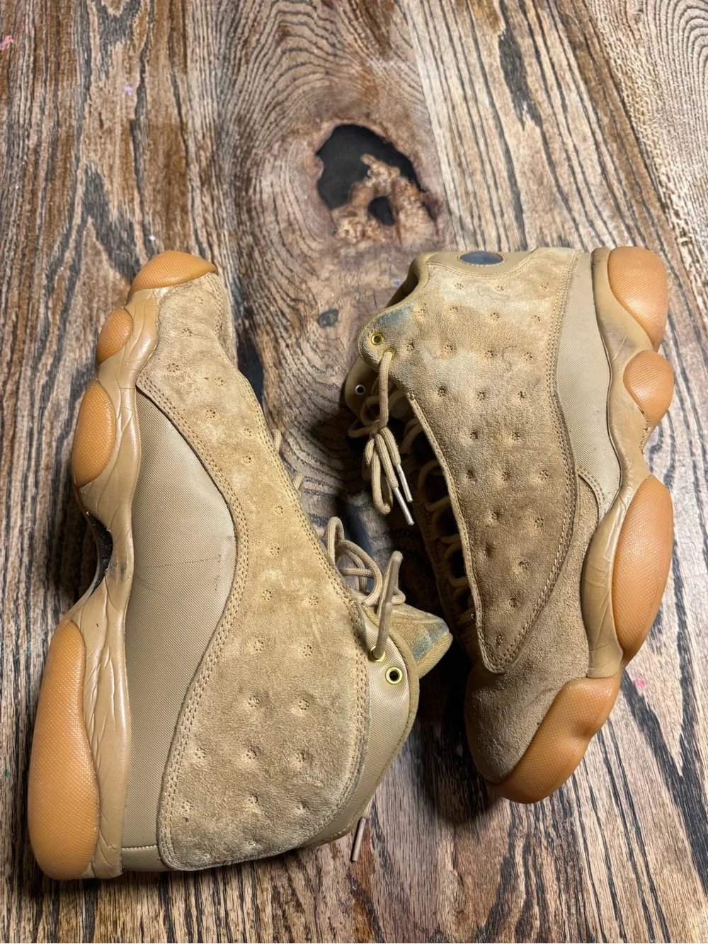 Jordan 13 Retro Wheat Suede Sneakers Men’s Size 10  Shoes 414571-705